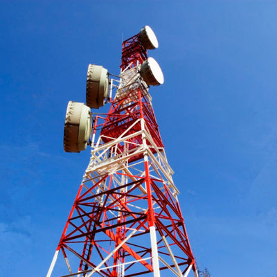 Réseau Wifi mobile 4G 5G GSM Signal radio 4 Léges Angle Tour de télécommunication en acier