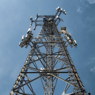 Tour en acier d'angle à 3 pattes à montage rapide de 36M 48M 64 mètres pour les secours en cas de catastrophe, communication d'urgence
