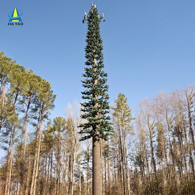 Tour de pin bionique robuste avec feuilles camouflées et système d'antenne cachée pour zone paysagère Site réseau 5G Q345B galvanisé