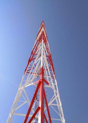 5 km 10 km 20 km émetteur Wifi et récepteur en acier en treillis angulaire