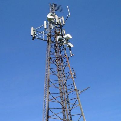 Tubular Telecom Steel 3 Legged Tower Réseau mobile 4G 5G Signal Radio Antenne Triangulaire Tour de télécommunication et accessoires