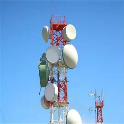 Tour à trois pattes triangulaire debout libre Tour de cellules en treillis Tour d'antenne en acier galvanisé