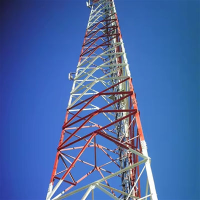 28-50M Antenne 3 jambes en acier galvanisé Tour de réseau de télécommunications Tube angulaire Tour de communication mobile