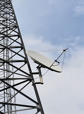 GB ANSI TIA-222-G Standard Q235 Q345 Télécom antenne tour 3pièces 60m Radio micro-ondes