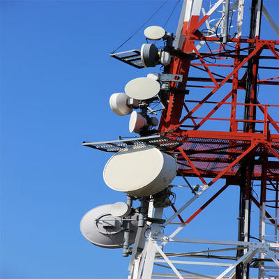 30m 40m 45m 50m 60m 80m Micro-ondes Réseau autoportant Tour 3 Pieds Angle Antenne en acier Tour de télécommunication