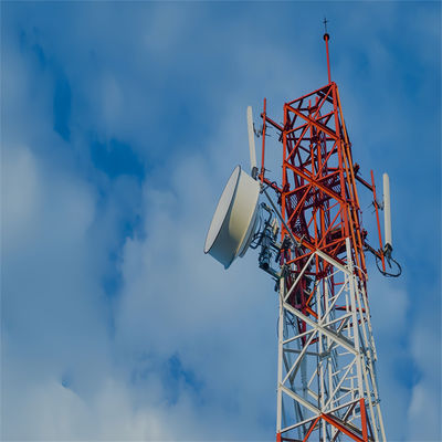 120m à chaud galvanisée Antenne en acier fabricant Réseau cellulaire en treillis 4 jambes Tour d'acier angulaire