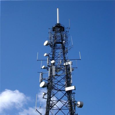 150 pieds 200 pieds Tour d'acier autoportante Panneau solaire 50 km Réseaux sans fil Tour de télécommunication