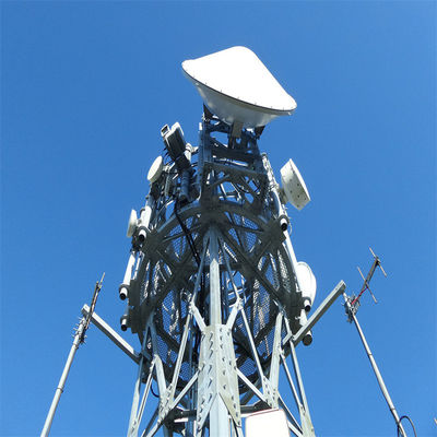 Tour en acier tubulaire à trois pattes sur le toit