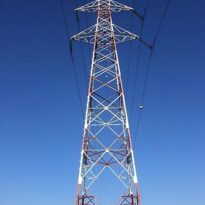 Structure de la sous-station Tour électrique haute tension Galvanisée Pylon ligne électrique Pole Transmission Grille Tour d'angle en acier À vendre