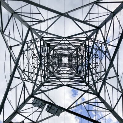Tour de transmission électrique à haute tension Pole en acier antenne Monopole Tour