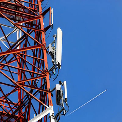 Tour à grille autoportante de 30 m pour la communication Tour GSM en acier angulaire