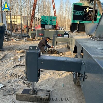 Tour télescopique lourde avec déviation verticale inférieure à un pour mille offrant des performances pour les tâches de communication et d'éclairage