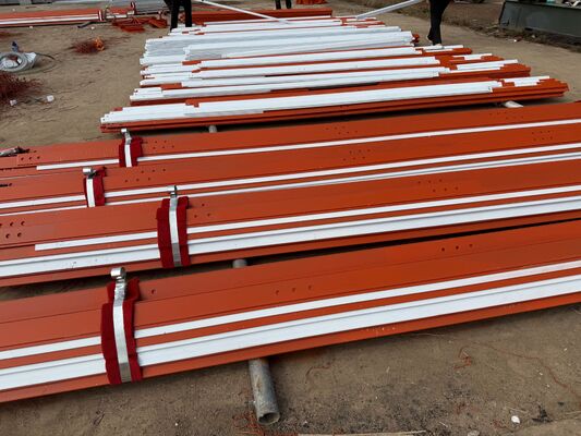 Fournisseur de tour de communication GSM en acier angulaire à 3 pattes autoportantes galvanisées sans fil