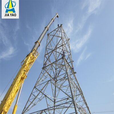 La tour d'antenne de panneau solaire de secours de batterie a galvanisé la tour de télécom de secours en acier 15 25 30M 5G 4G