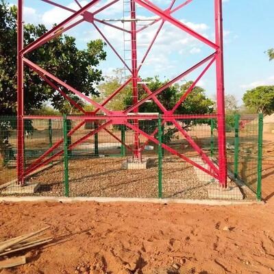 11 17 23 29M léger 3 pattes angulaires en acier galvanisé extérieur 5G 4G tour d'antenne de télécommunication à faible charge par satellite