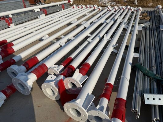 19 27 35M Faible entretien 3 jambes tubulaires en acier galvanisé auto-supportant extérieur 5G 4G micro-ondes Mast de longue durée de vie