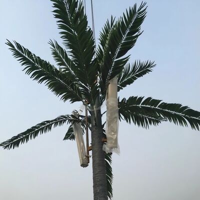 Tour Arbre Bionique de 38M construite en acier galvanisé et plastiques résistants aux UV, garantissant durabilité et résistance à la corrosion
